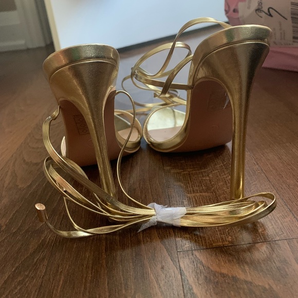 ✨NEW✨PLT Gold Heels - Size 6🧚🏼♀️ - Picture 4 of 4